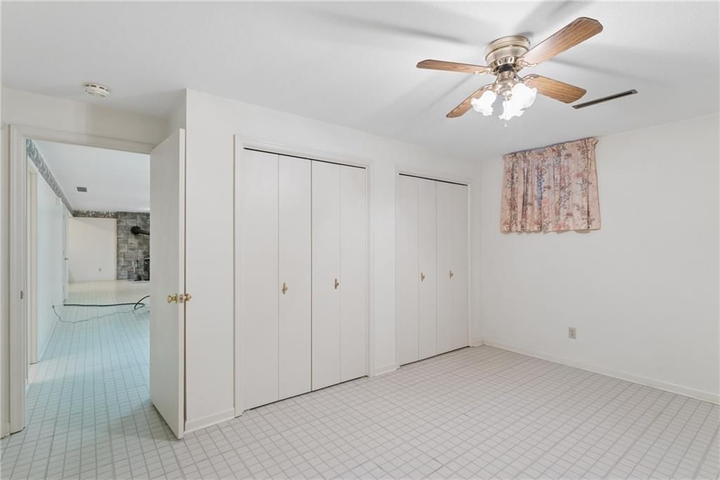209 N Mitchell Street — photo 41