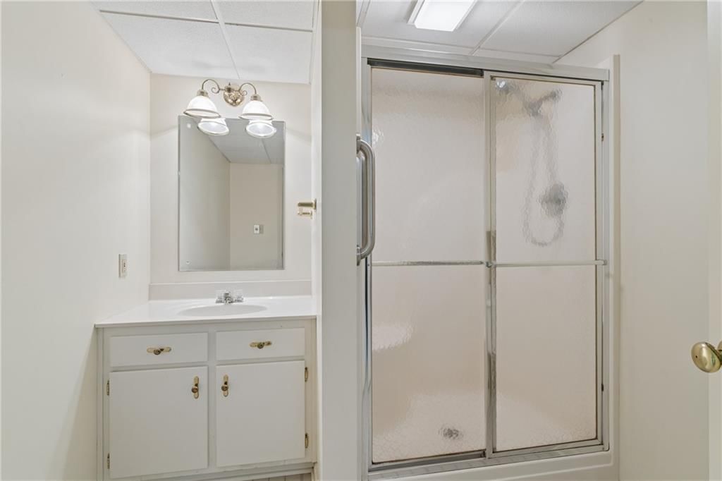 209 N Mitchell Street — photo 44