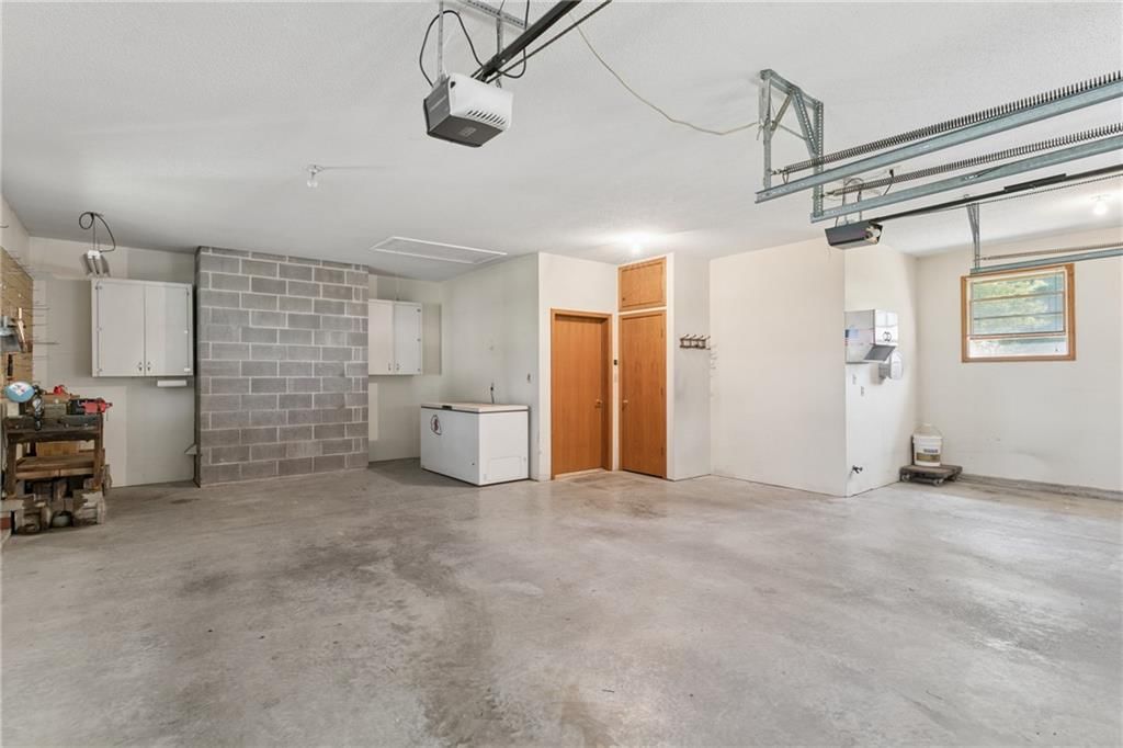 209 N Mitchell Street — photo 52