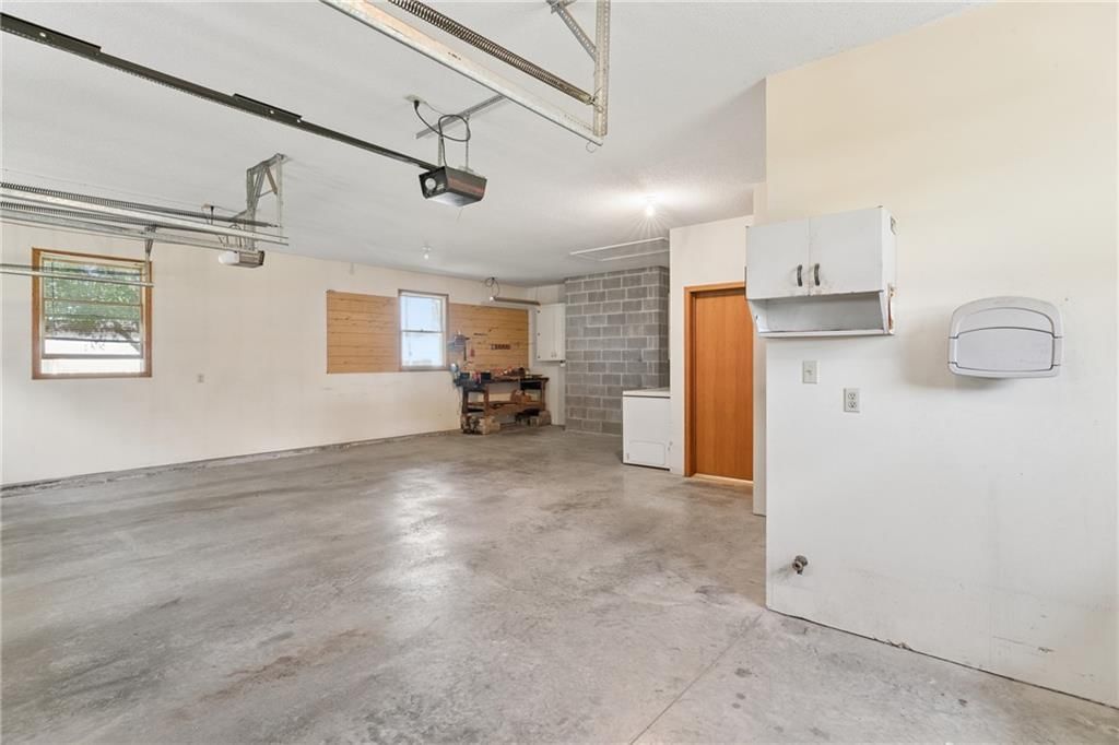 209 N Mitchell Street — photo 53