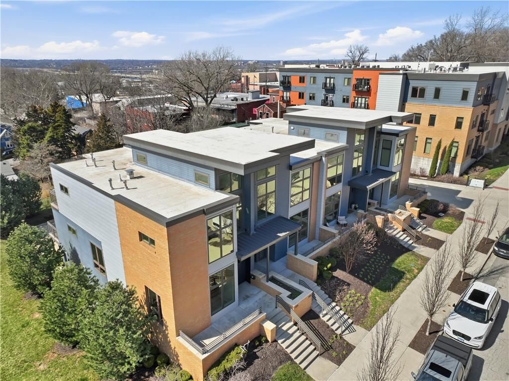1724 Madison Avenue — photo 44