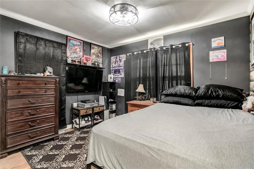409 E Franklin Street — photo 14