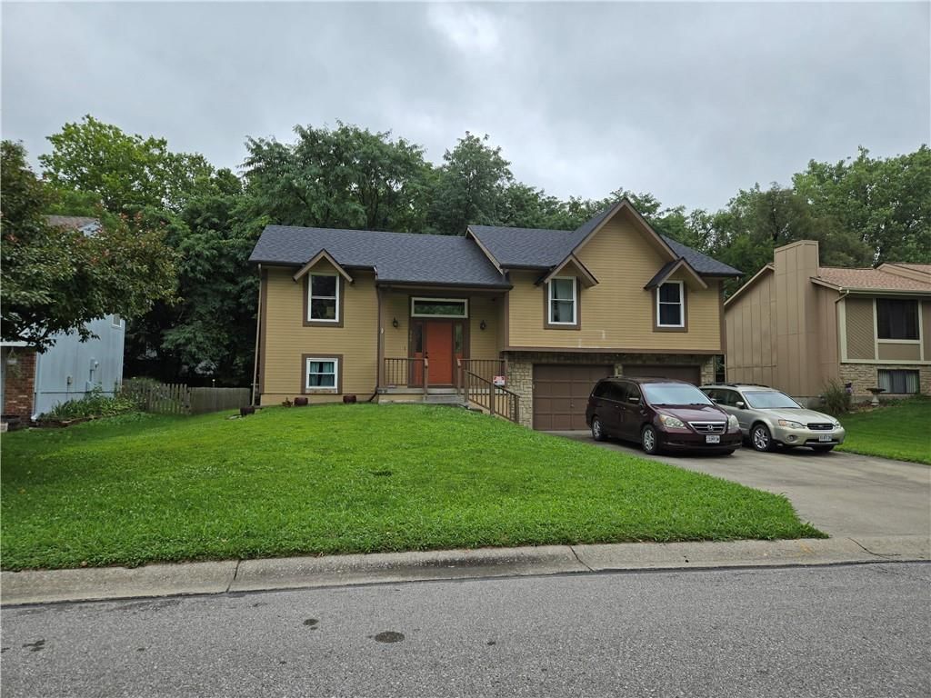 517 Buena Vista Drive, Belton, MO