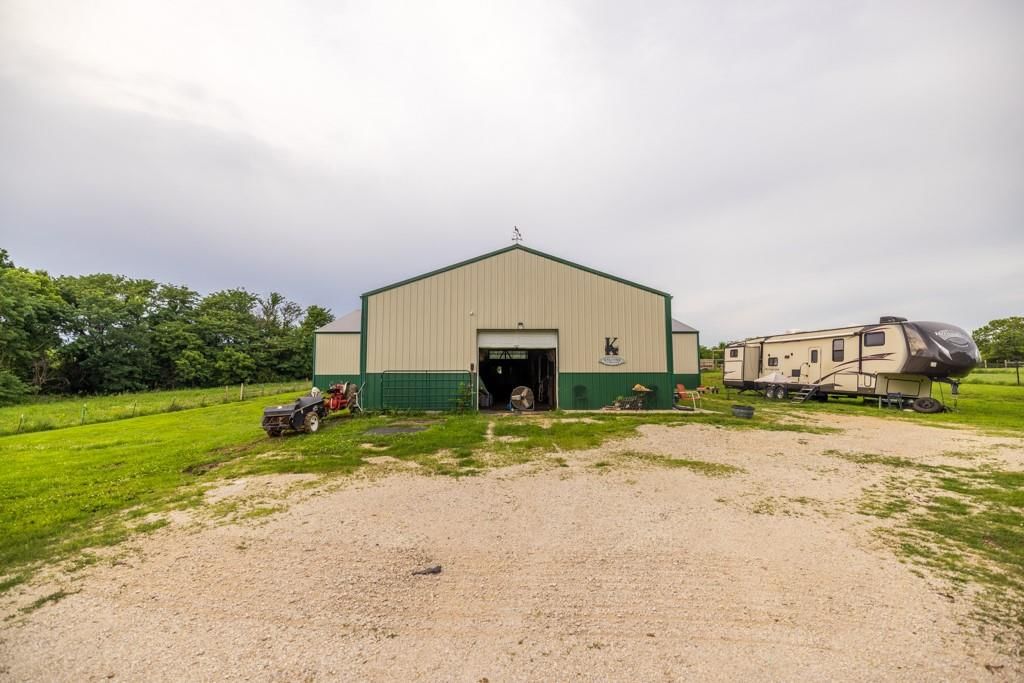 620 SW T Highway — photo 17