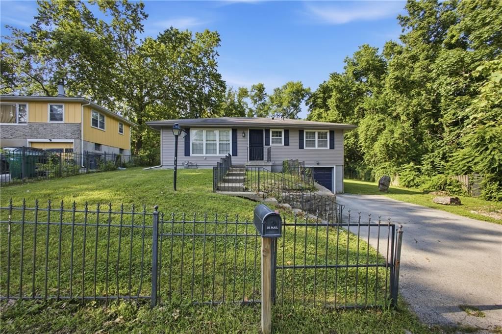 3165 LONGWOOD Avenue, Kansas City, KS