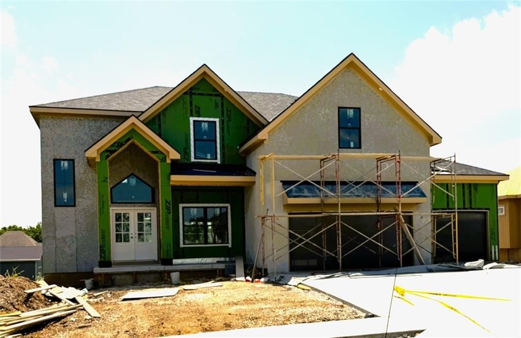 8710 N Farley Avenue, Kansas City, MO