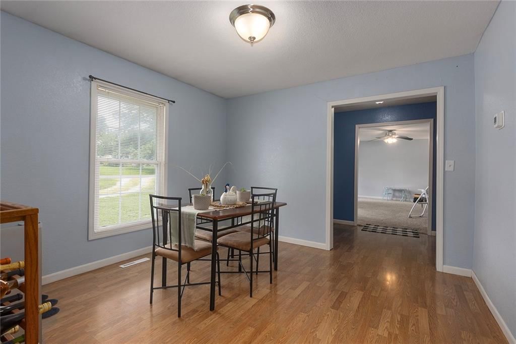 107 E Maple Street — photo 11