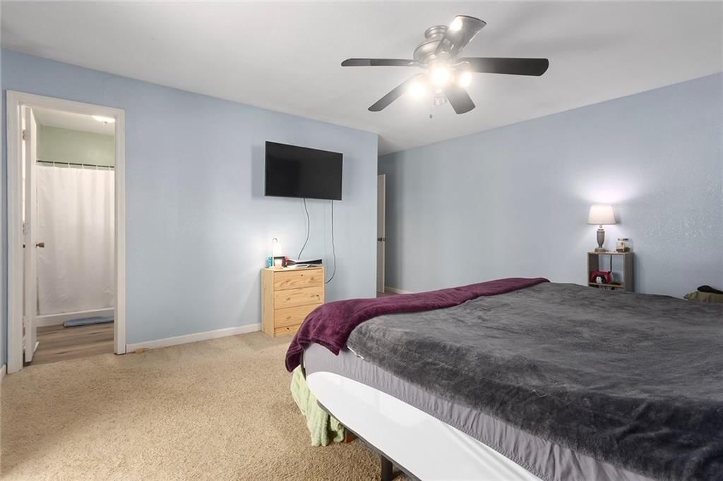 107 E Maple Street — photo 13
