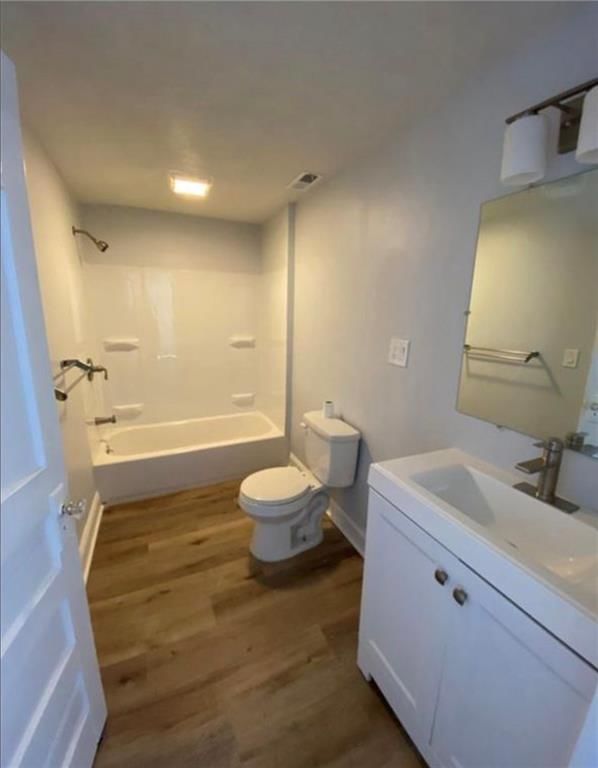 2727 Vine Street — photo 13