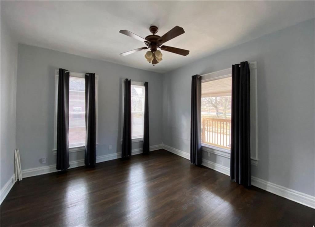 2727 Vine Street — photo 17
