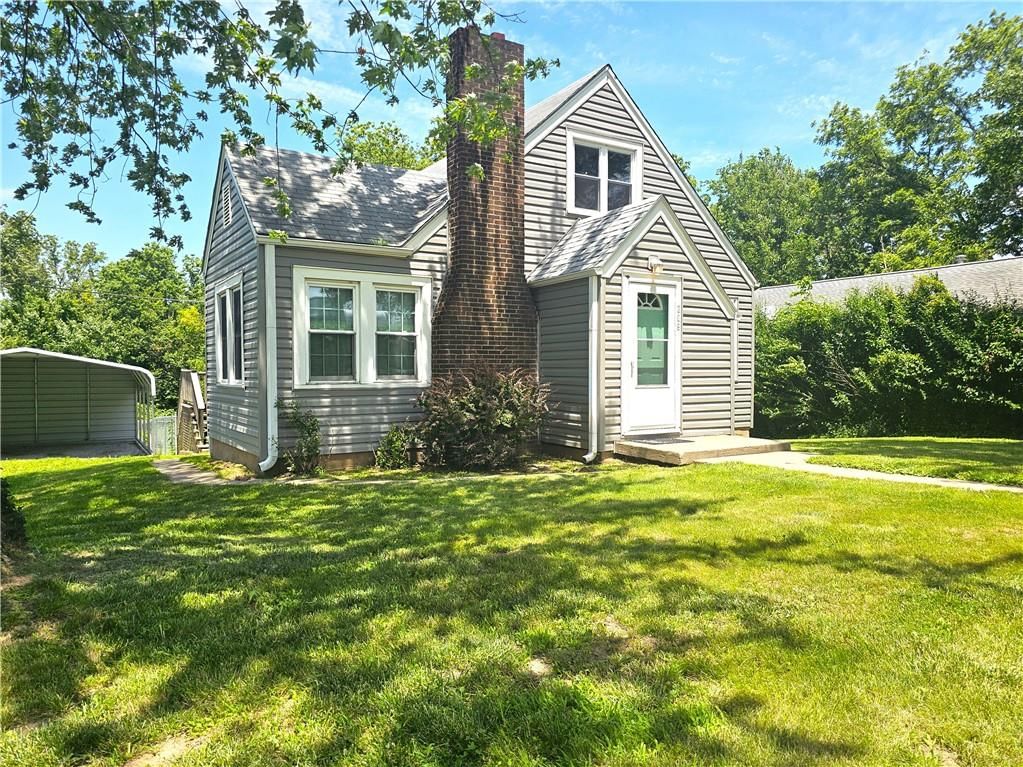 209 W Commercial Street, Waverly