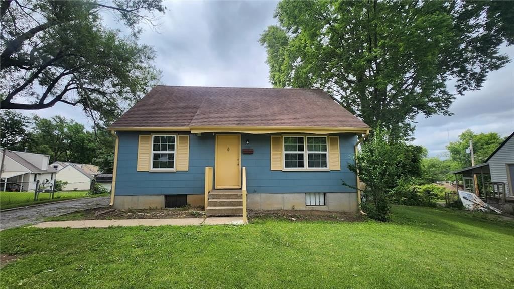 7703 E 50th Street, Kansas City, MO