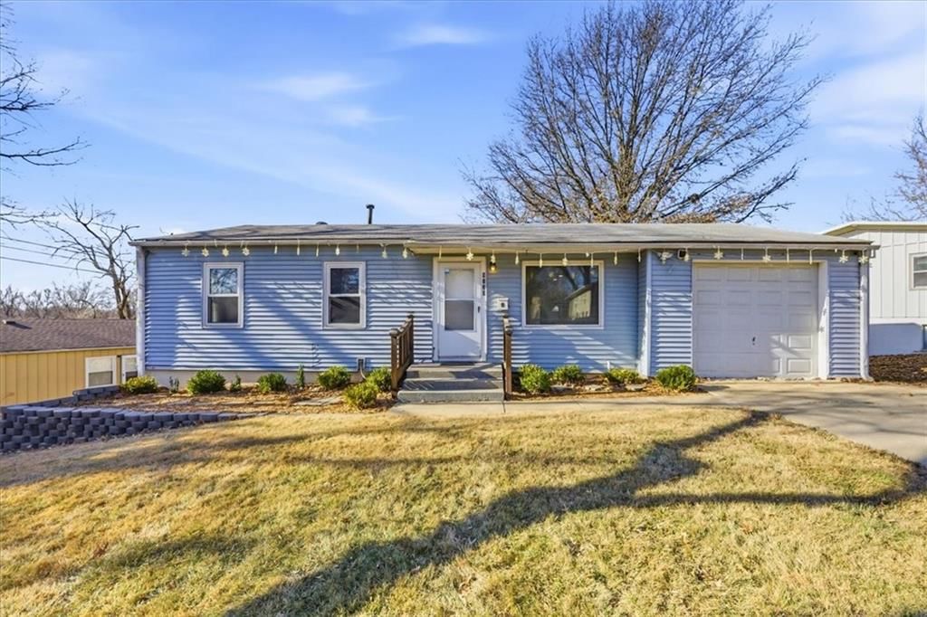 9220 McKinley Street, Kansas City, MO