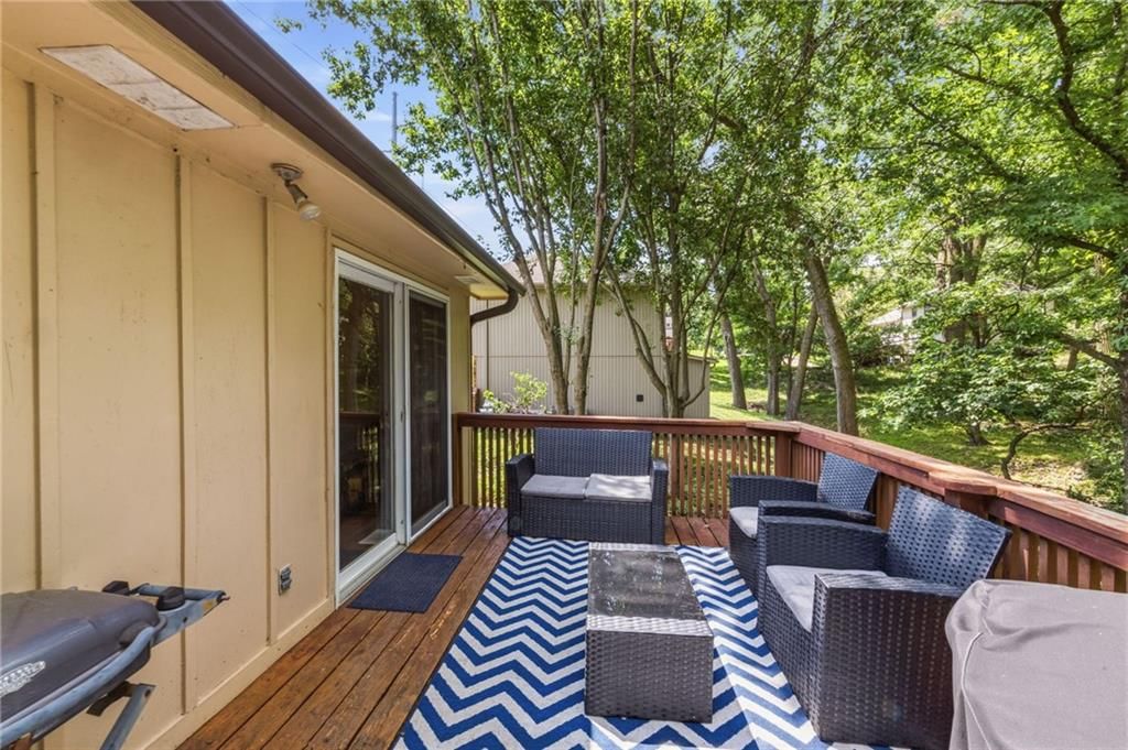 8008 N Garfield Avenue — photo 15