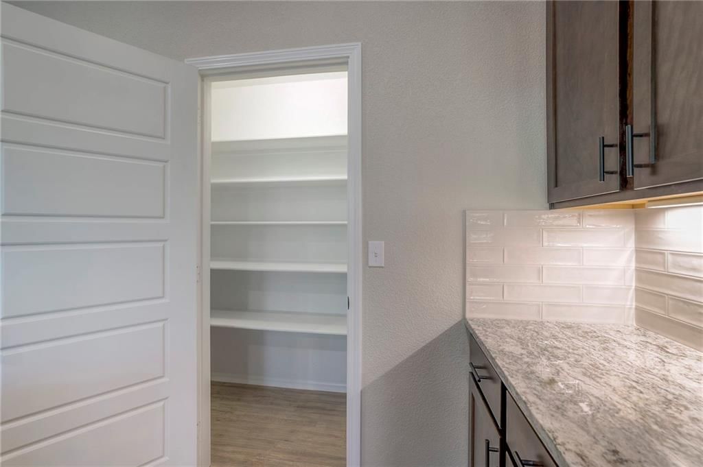 25235 W 92nd Terrace — photo 5