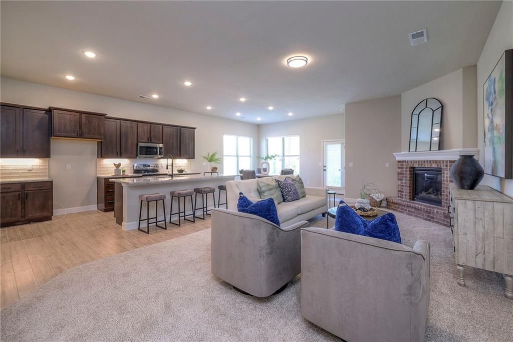 25235 W 92nd Terrace — photo 6