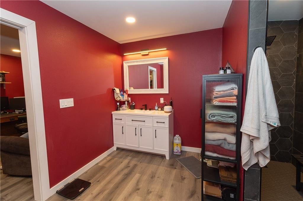 1004 E Main Street — photo 28