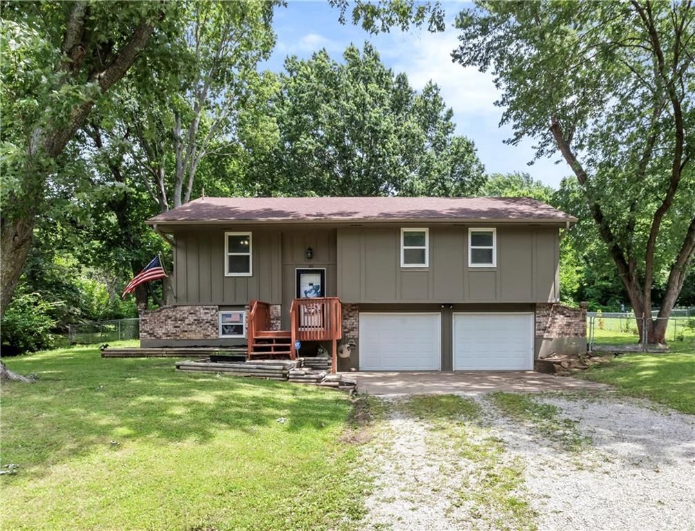 181 SE 421 Road, Warrensburg