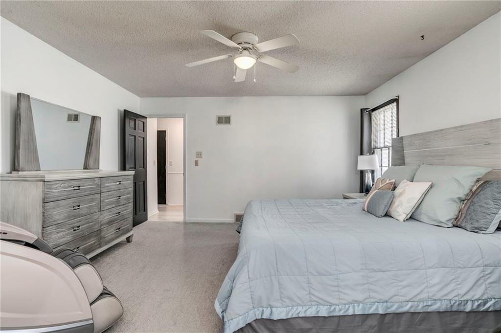 7415 W 74th Street — photo 13