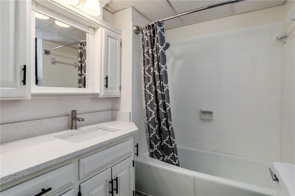 7415 W 74th Street — photo 29