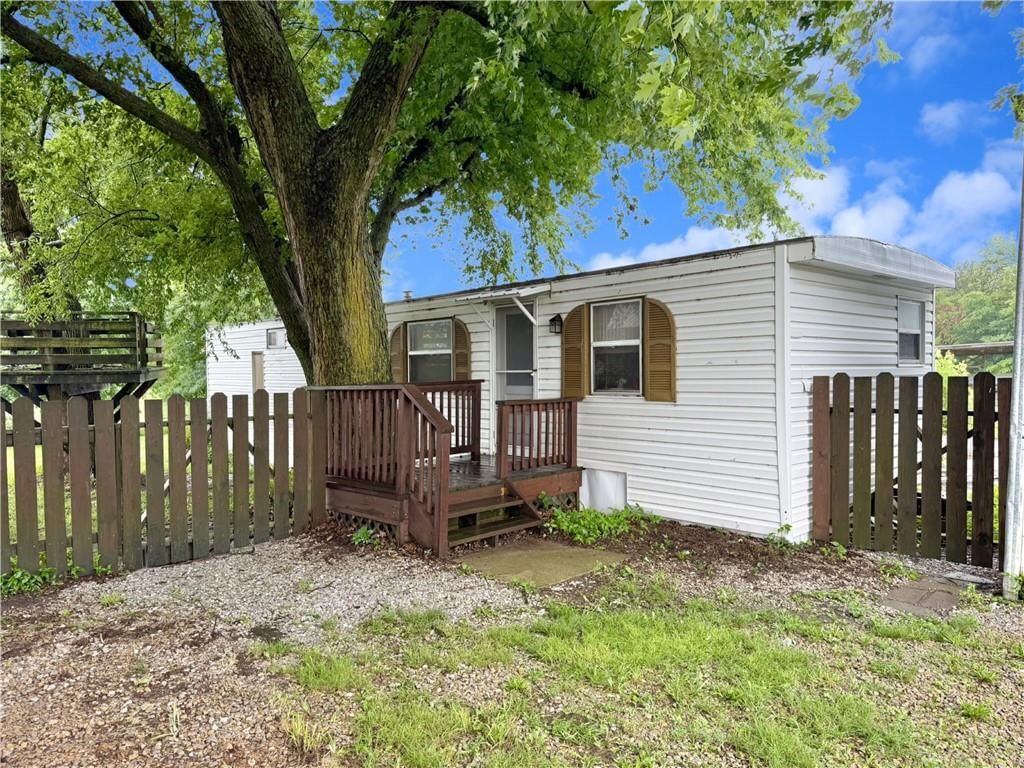 1213 NE J Highway — photo 28
