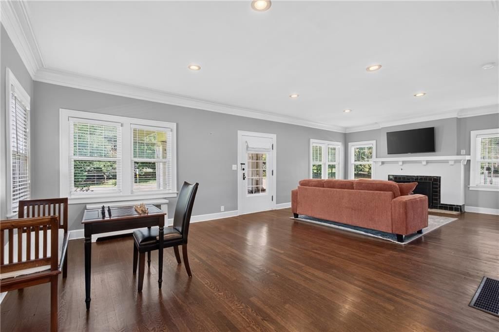 5850 Brookside Boulevard — photo 4