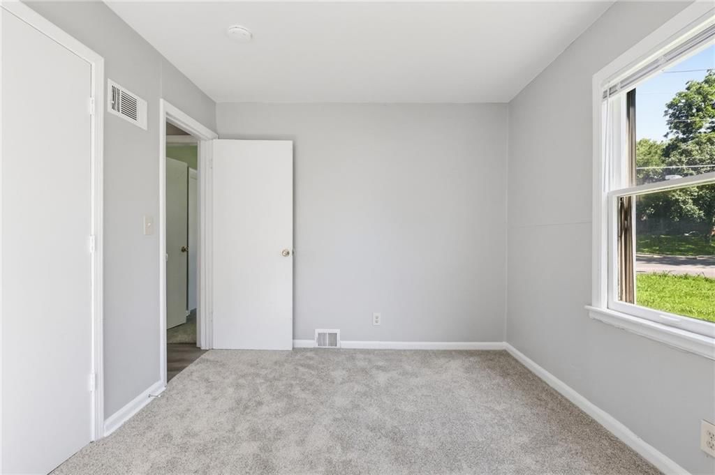 7944 Oak Street — photo 18