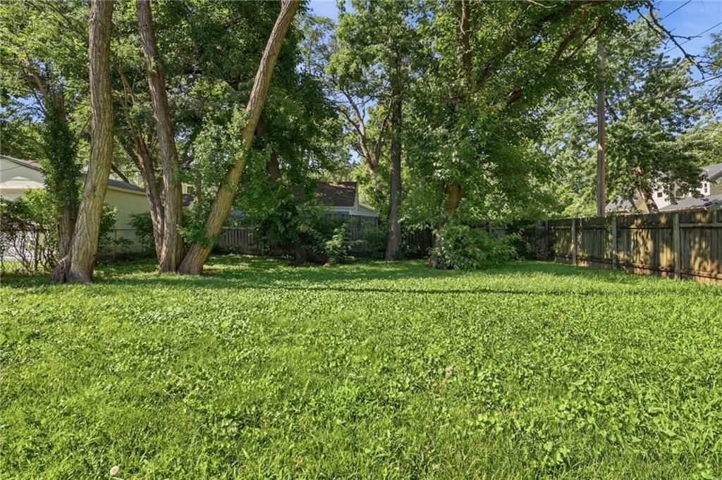 7944 Oak Street — photo 29