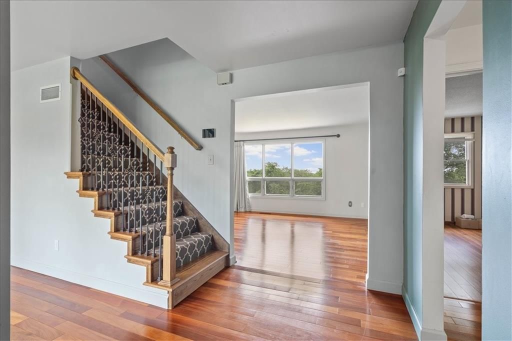 28035 W 89th Street — photo 4