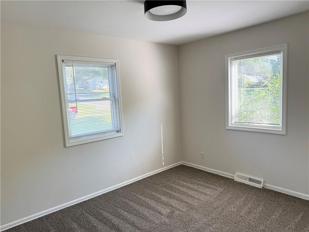 4621 NE 42nd Street — photo 8