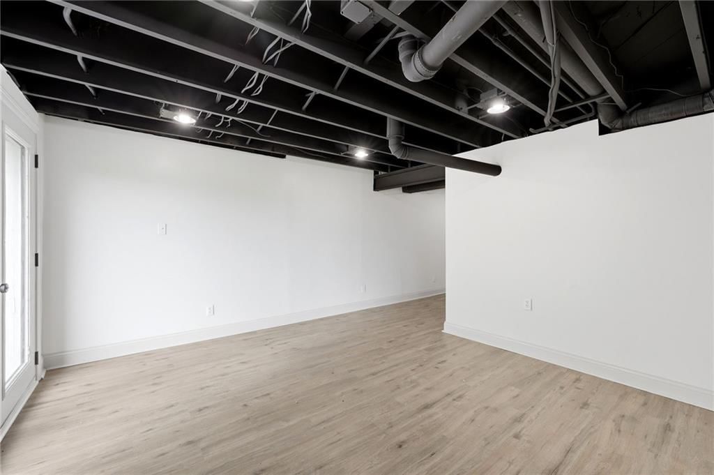 4142 N Lister Avenue — photo 30