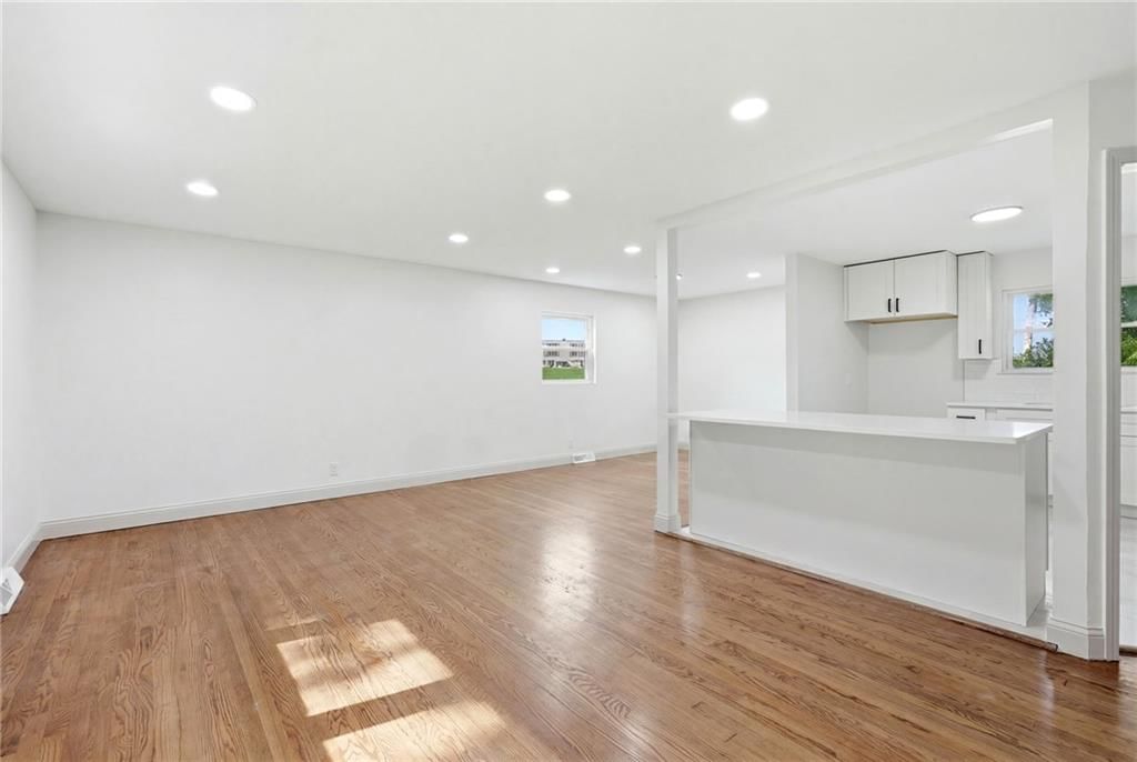 4142 N Lister Avenue — photo 5