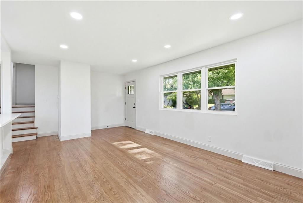 4142 N Lister Avenue — photo 7