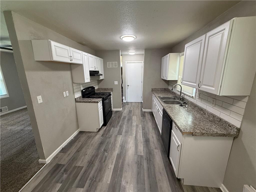4214 Hardesty Avenue — photo 5