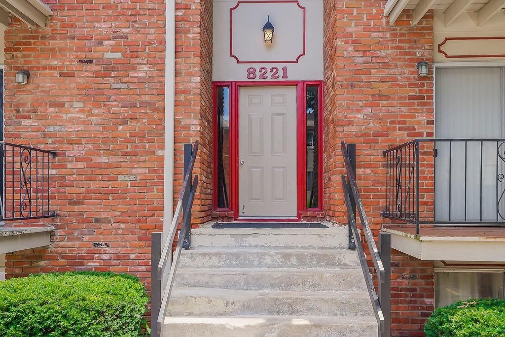 8221 Santa Fe Drive — photo 4