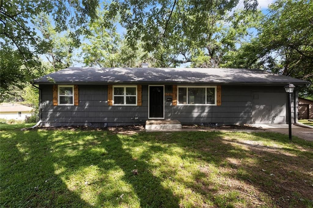 6007 E 102nd Street, Kansas City, MO