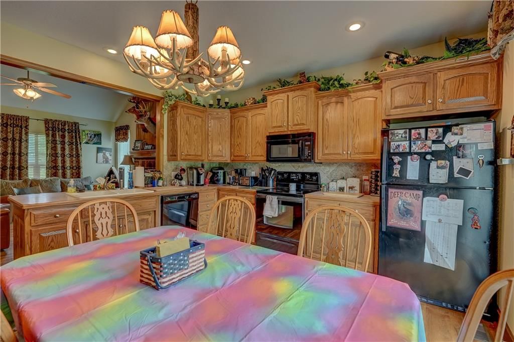 685 NE 1002P Road — photo 30