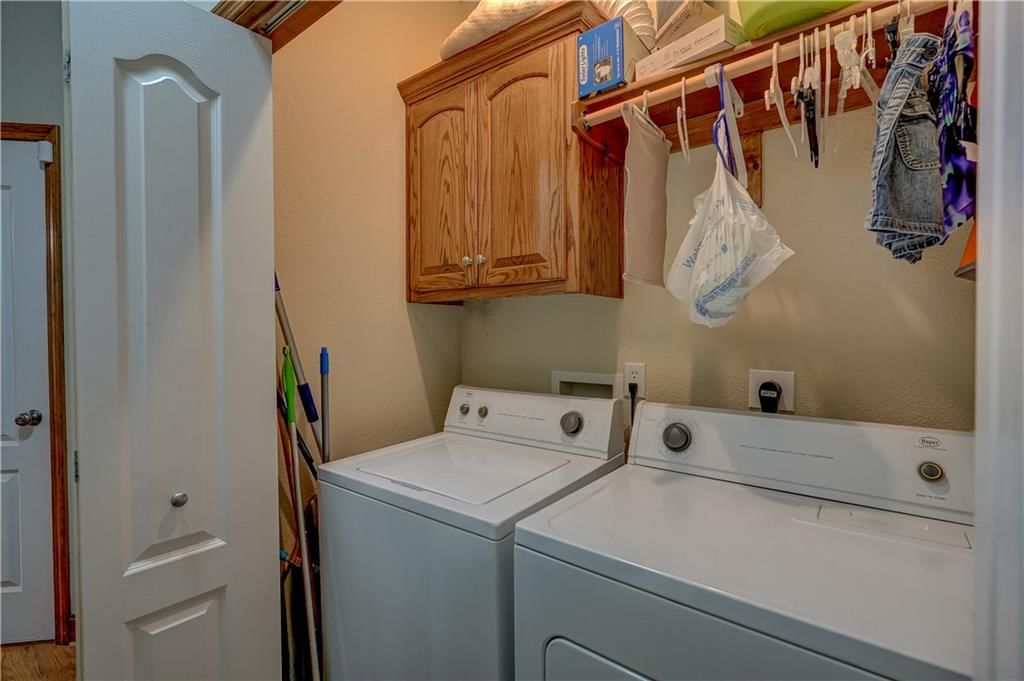685 NE 1002P Road — photo 34