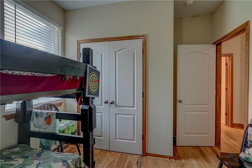 685 NE 1002P Road — photo 38