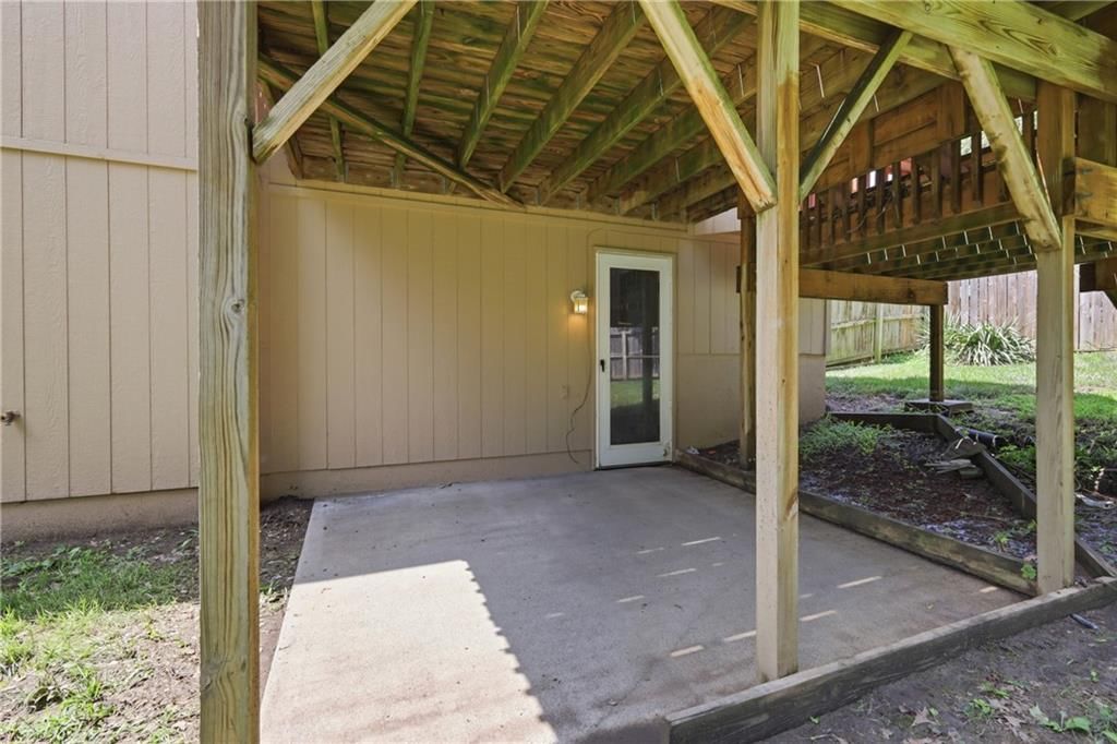 2358 NE Overbrook Drive — photo 31