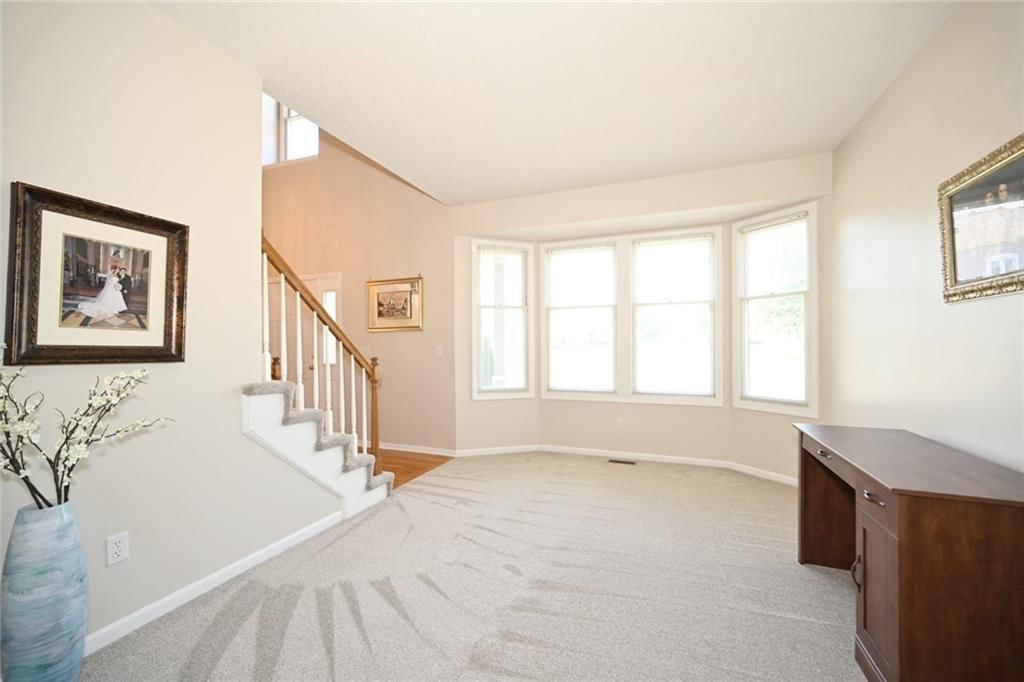 6100 N Cypress Avenue — photo 8