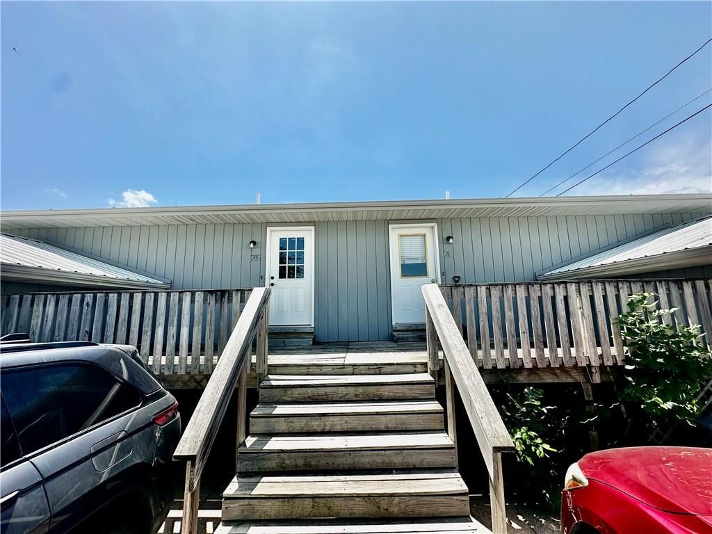 213 E 1st Street — photo 11