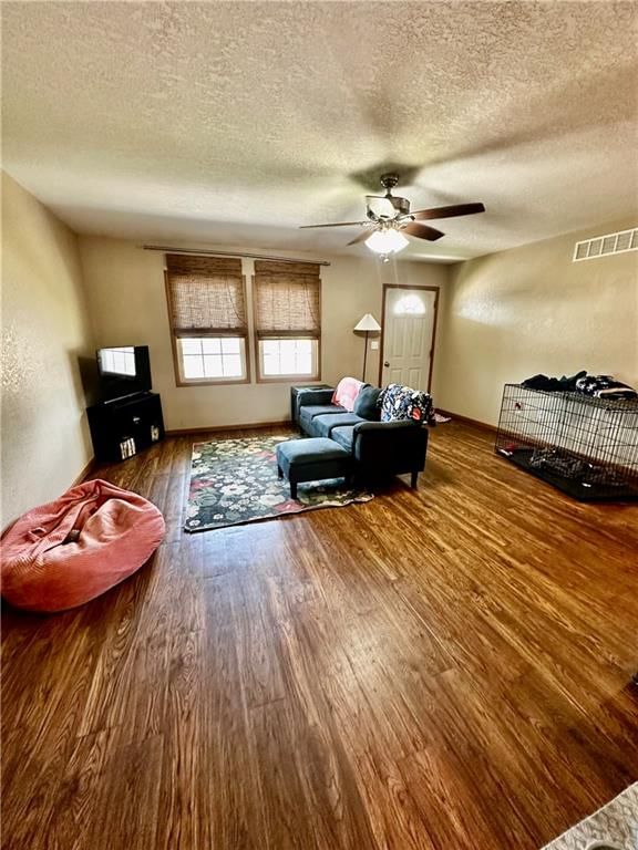 213 E 1st Street — photo 14