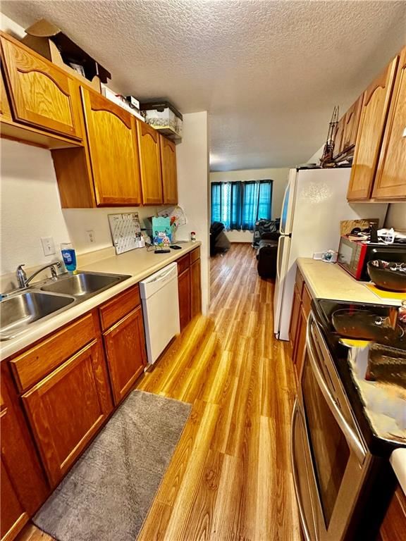 213 E 1st Street — photo 27
