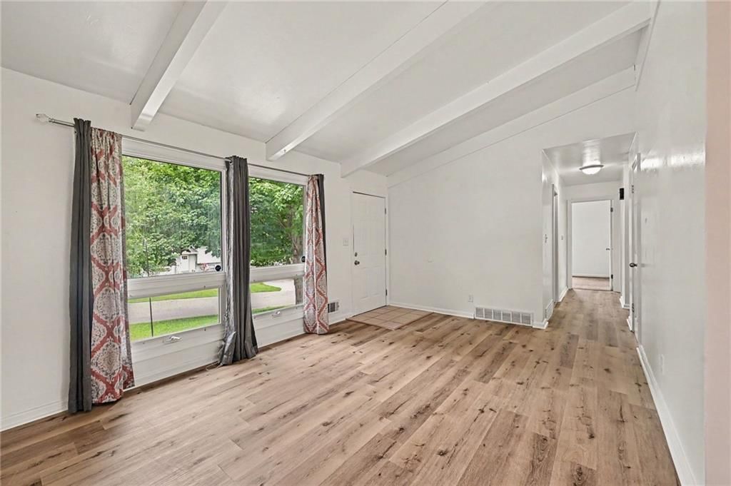 6108 N Howard Avenue — photo 4