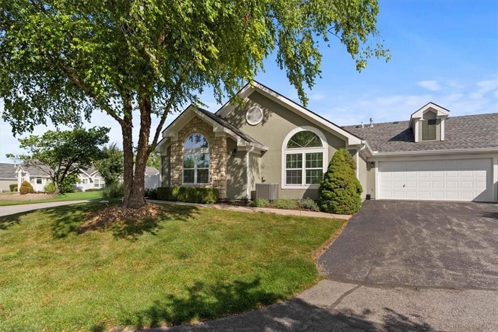 7137 Meadow View Street — photo 32