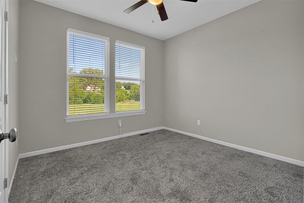 20196 207th Street, Tonganoxie, KS