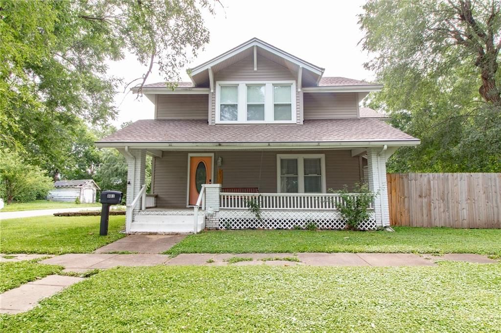 801 Main Street, Holden
