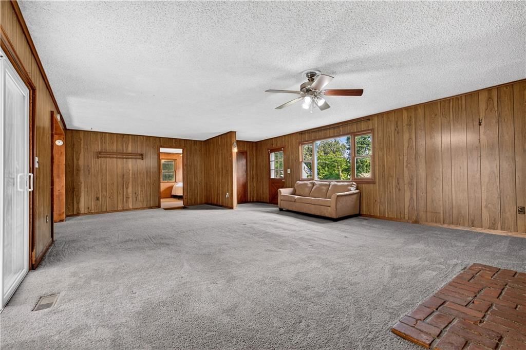 935 W Walnut Street — photo 14