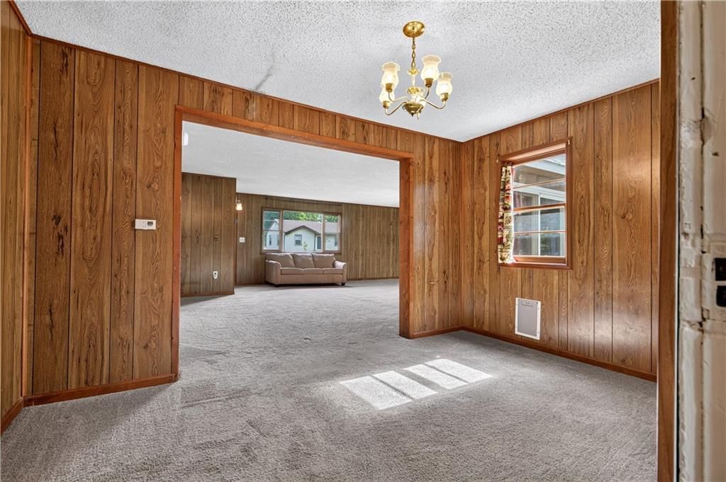 935 W Walnut Street — photo 18